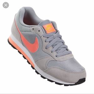 NIKE Women’s MD Runner 2 Casual Sneakers
